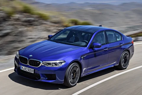BMW 5er M5 2017 view 5
