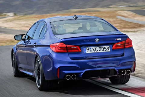 BMW 5er M5 2017 view 6