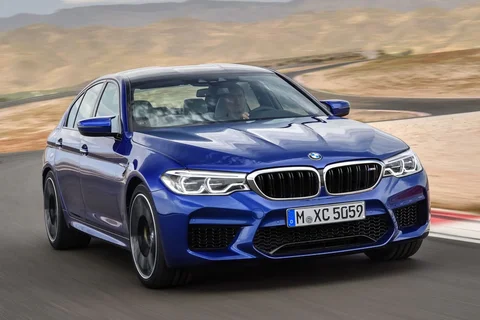 BMW 5er M5 2017 view 8