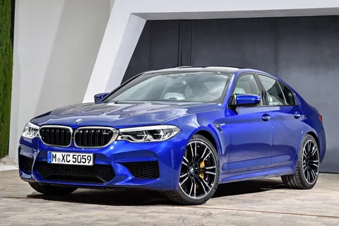 BMW 5er M5 2017 view 9