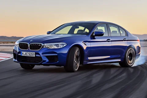 BMW 5er M5 2017 view 10
