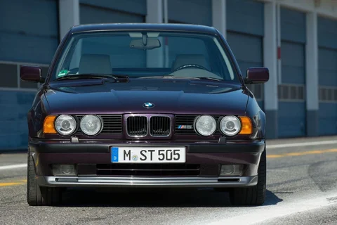BMW 5-Series M5 1989 view 8