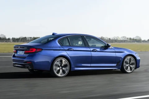 BMW Řada 5 520e 2021 view 2