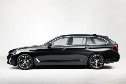 BMW 5er 520d Touring 2020 view 6