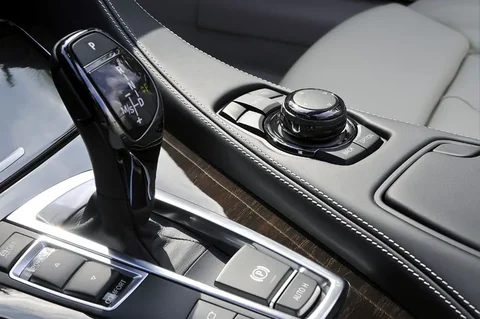 BMW 6er 640i Cabrio 2011 view 6