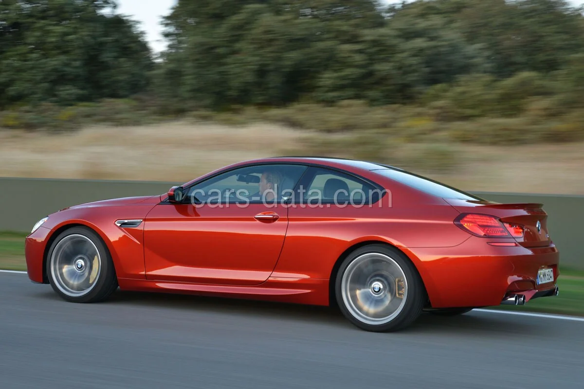 BMW Řada 6 M6 Coupé 2012 front view