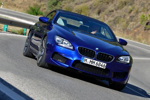 BMW Řada 6 M6 Cabrio 2012 view 4