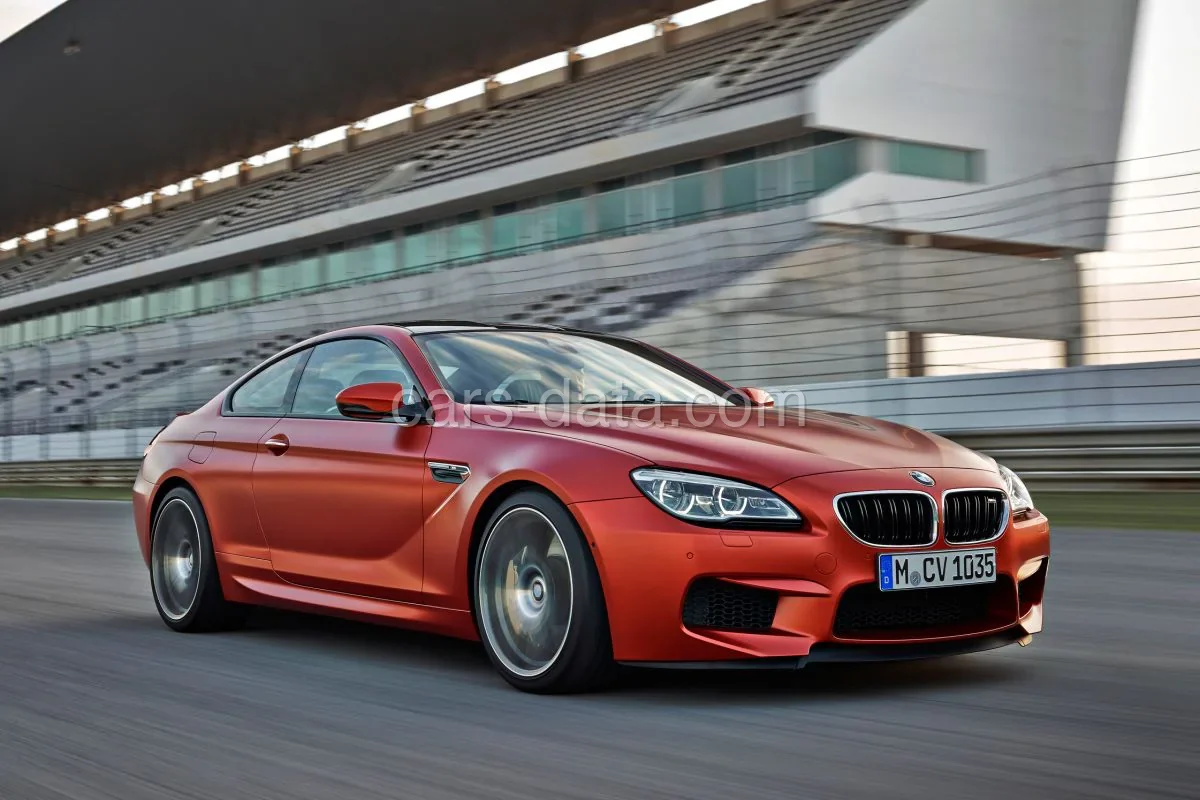 BMW 6-Series M6 Coupé 2015 front view