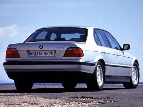 BMW 7-Series 735i 1996 view 3