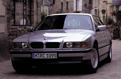BMW 7-Series 735i 1996 view 2