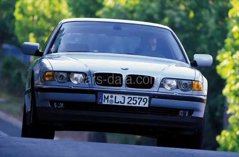 BMW 7-Series 740i Executive 1998 front view