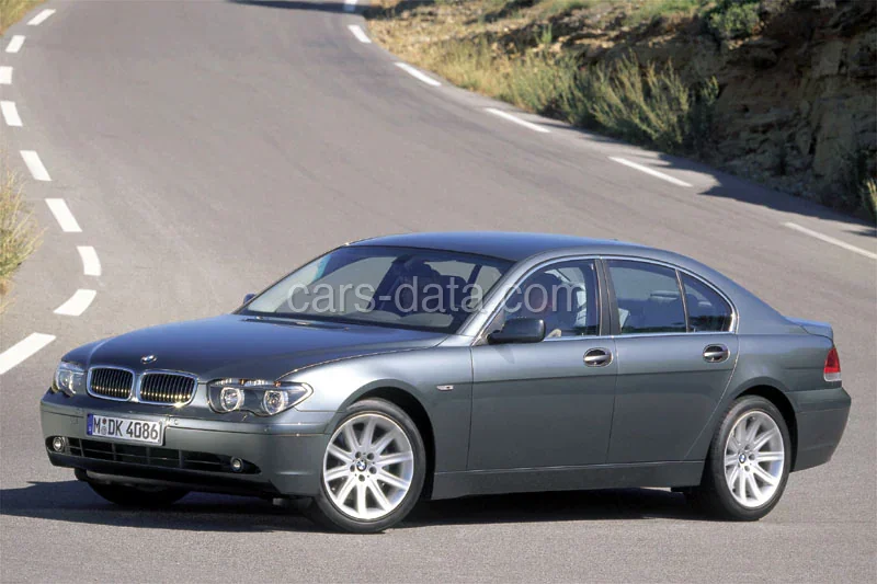 BMW Serie 7 735i Executive 2001 front view