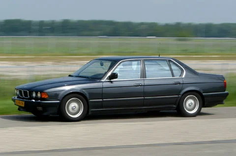 BMW Serie 7 735iL 1987 view 3