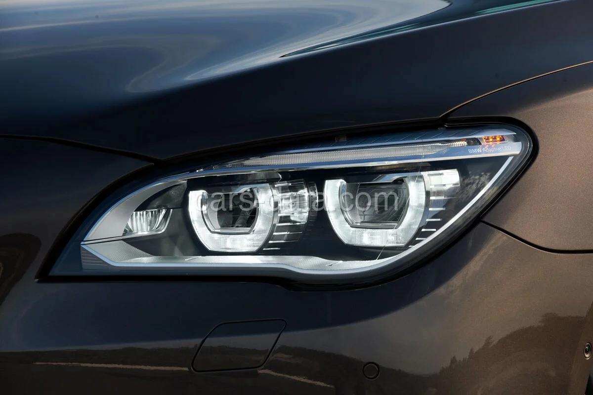 BMW 7-Series 750i High Executive 2012 front view