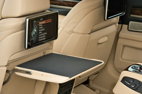 BMW 7-Series 750i High Executive 2012 view 4