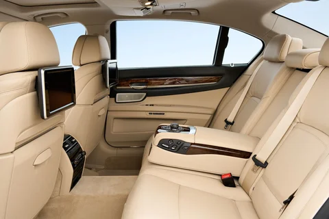 BMW 7-Series 750i High Executive 2012 view 5