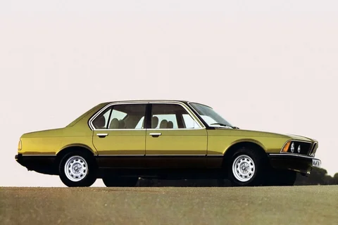BMW Σειρά 7 745i 1980 view 4