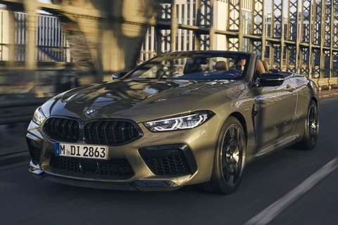BMW 8er 840i Cabrio 2022 view 3