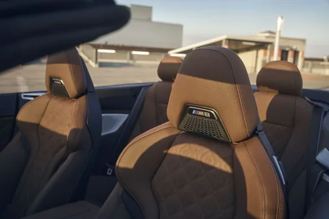 BMW 8er 840i Cabrio 2022 view 5