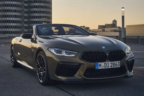 BMW 8er 840i Cabrio 2022 view 8