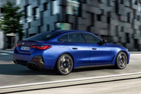 BMW i4 eDrive35 2022 view 5