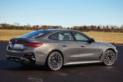 BMW i4 eDrive35 Pure Edition 2026 view 4