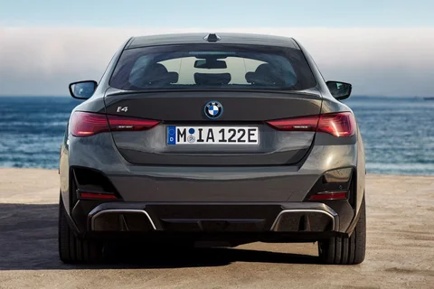 BMW i4 eDrive35 Pure Edition 2026 view 5