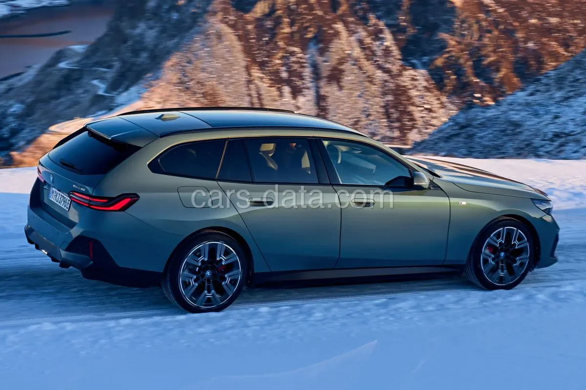 BMW i5 eDrive40 Touring 2025 front view