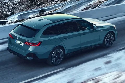 BMW i5 eDrive40 Touring 2025 view 6