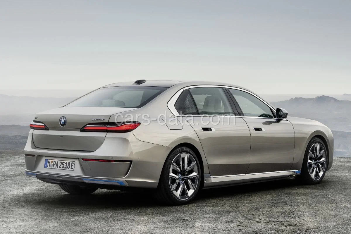 BMW i7 xDrive50 Privilege Edition 2024 front view