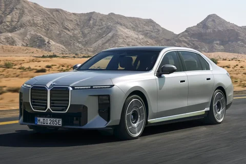 BMW i7 M70 xDrive 2026 σεντάν όψη 9
