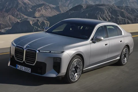 BMW i7 M70 xDrive 2026 σεντάν όψη 10