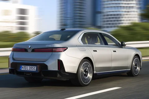BMW i7 M70 xDrive 2026 σεντάν όψη 8