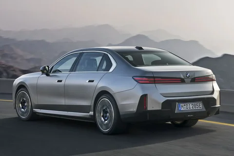 BMW i7 M70 xDrive 2026 σεντάν όψη 11