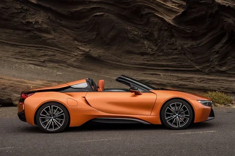 BMW i8 Roadster 2018 view 2