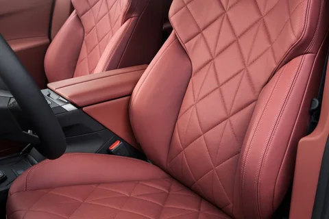 BMW iX M70 2025 view 4