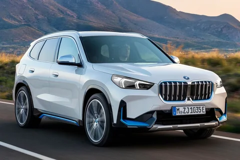 BMW iX1 xDrive30 2022 view 6