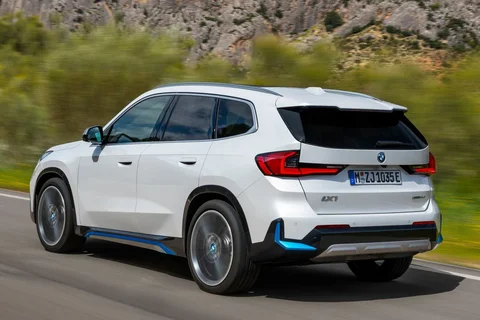 BMW iX1 xDrive30 2022 view 12