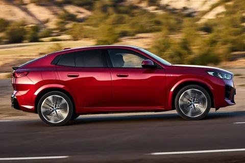 BMW iX2 eDrive20 2026 view 5
