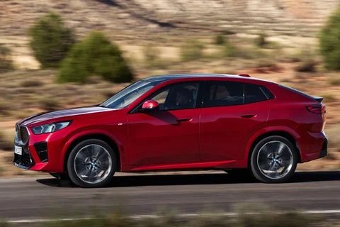 BMW iX2 eDrive20 2026 view 6