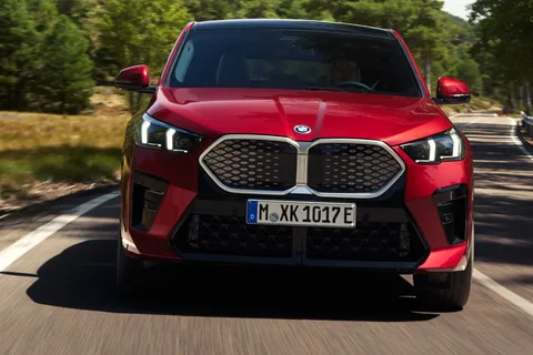 BMW iX2 eDrive20 2026 view 11