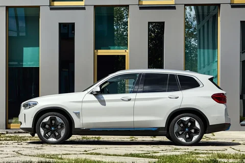 BMW iX3 Executive 2020 view 6
