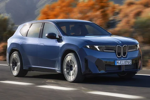 BMW iX3 50 xDrive 2025 view 2