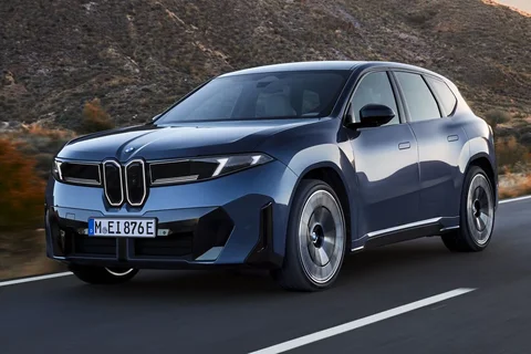 BMW iX3 50 xDrive 2025 view 3