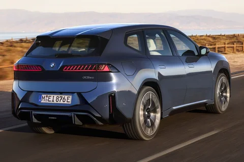 BMW iX3 50 xDrive 2025 view 5