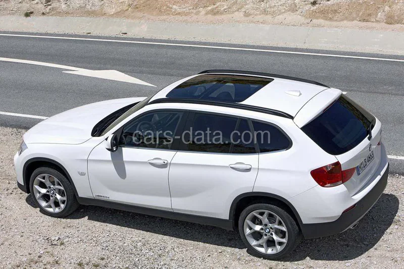 BMW X1 xDrive20i 2011 front view
