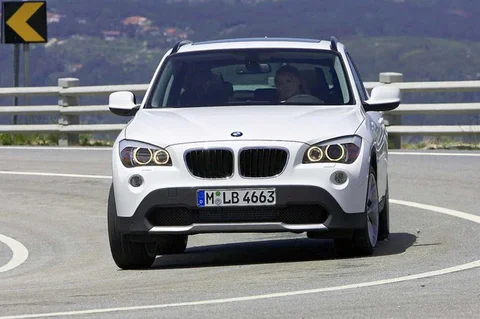 BMW X1 xDrive20i 2011 view 10