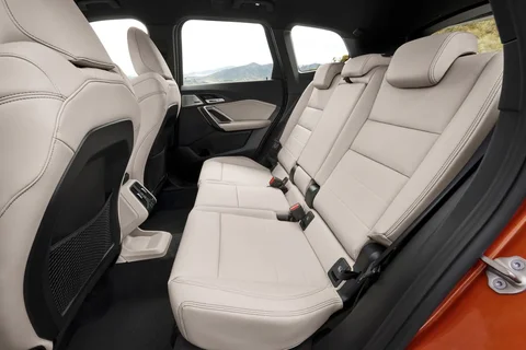 BMW X1 xDrive23i 2022 view 4