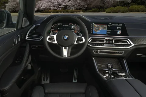 BMW X6 xDrive30d 2019 view 2