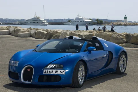 Bugatti Veyron Grand Sport 2009 view 9